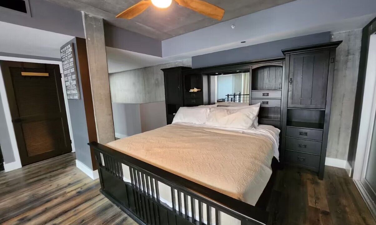 Photo of Bedroom in Downtown San Diego