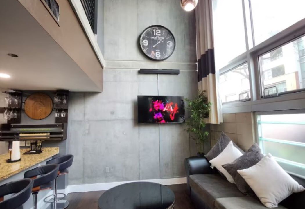Photo of Livingroom in Downtown San Diego