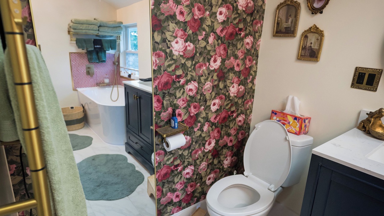Photo of Bathroom in Avondale