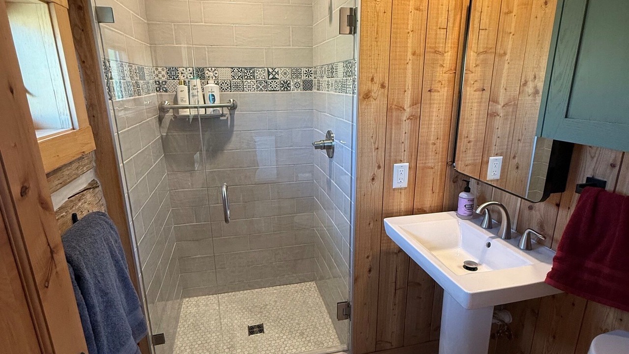 Photo of Bathroom in Ennis
