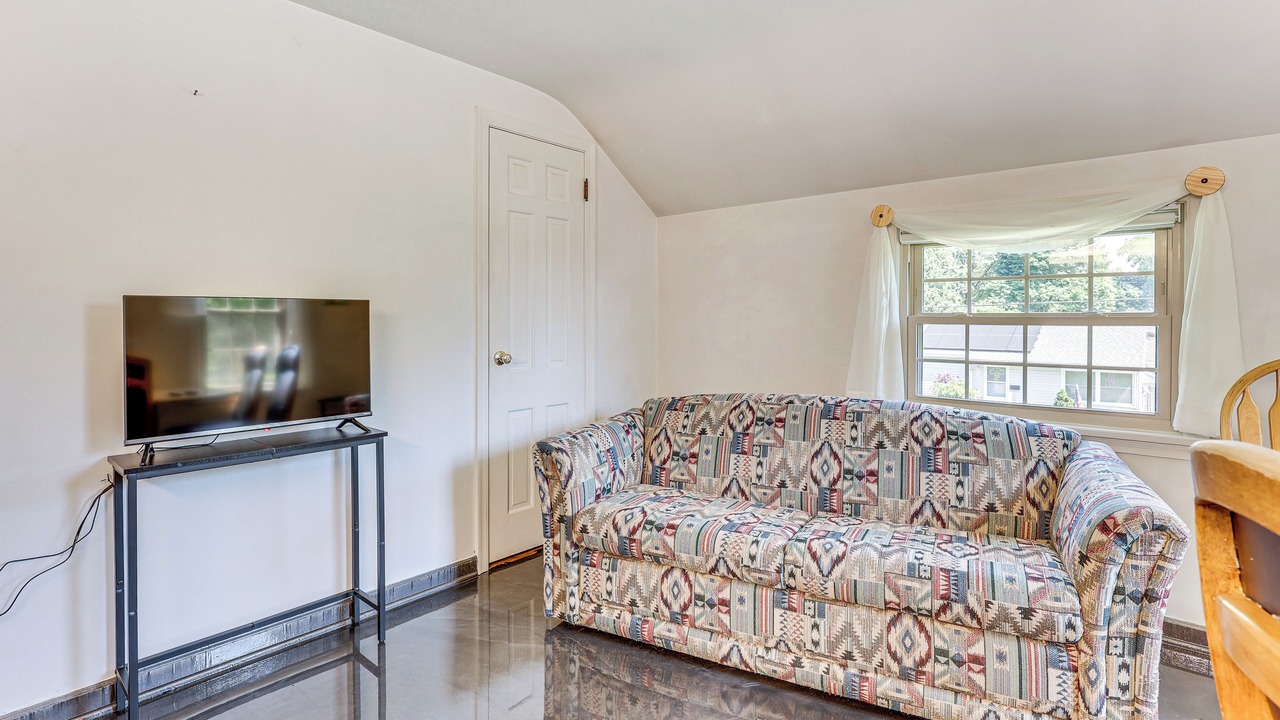 Photo of Livingroom in Salem