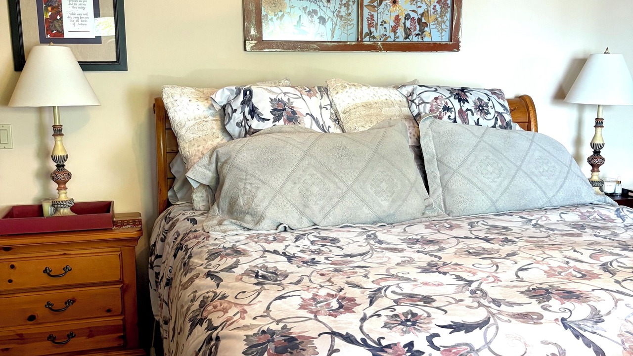 Photo of Bedroom in Lakeside