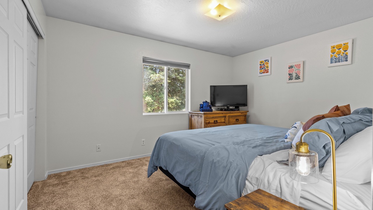 Photo of Bedroom in Spirit Lake