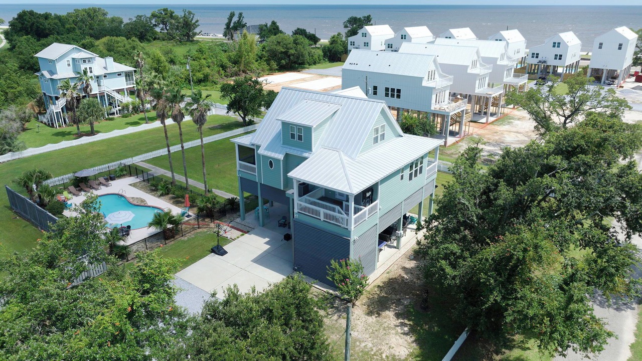 Photo of Outdoor in Henderson Point