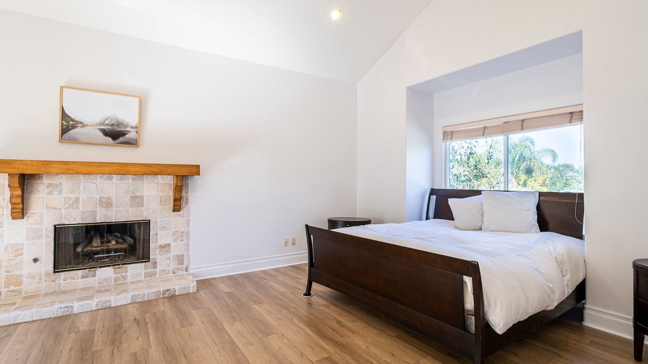 Photo of Bedroom in Los Angeles