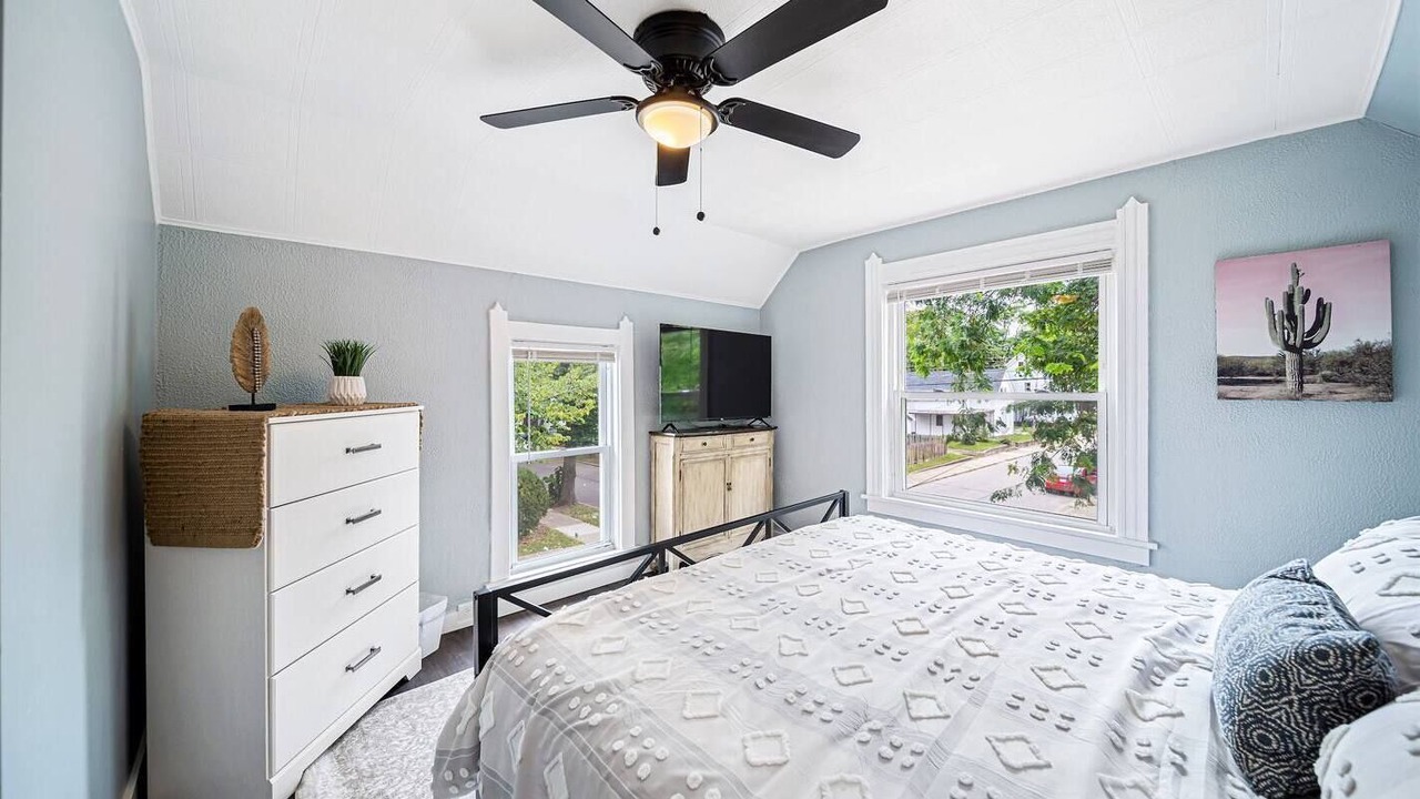 Photo of Bedroom in Lakewood