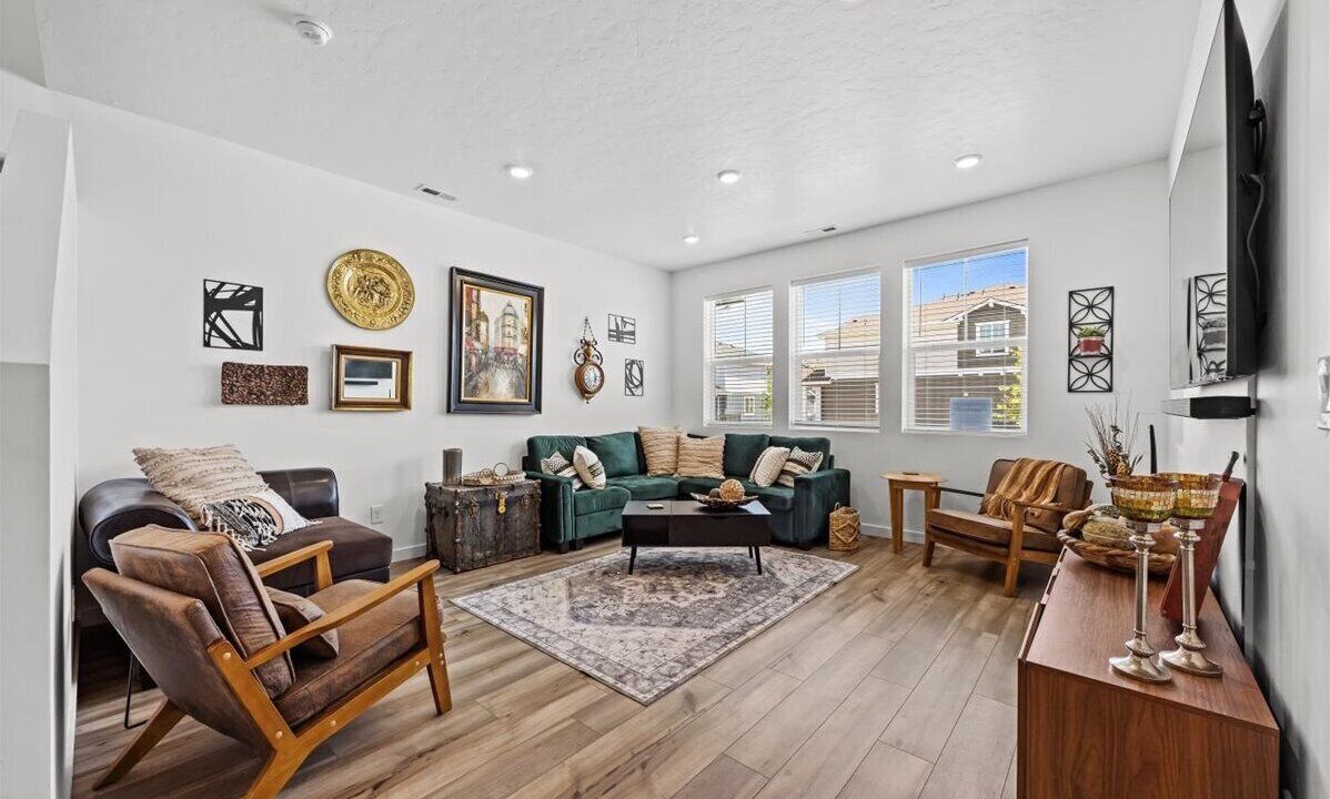 Photo of Livingroom in Eagle