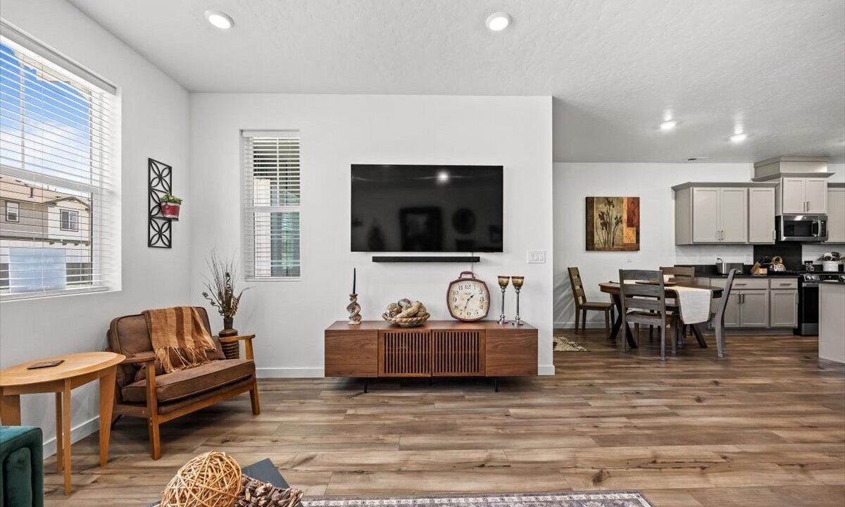 Photo of Livingroom in Eagle