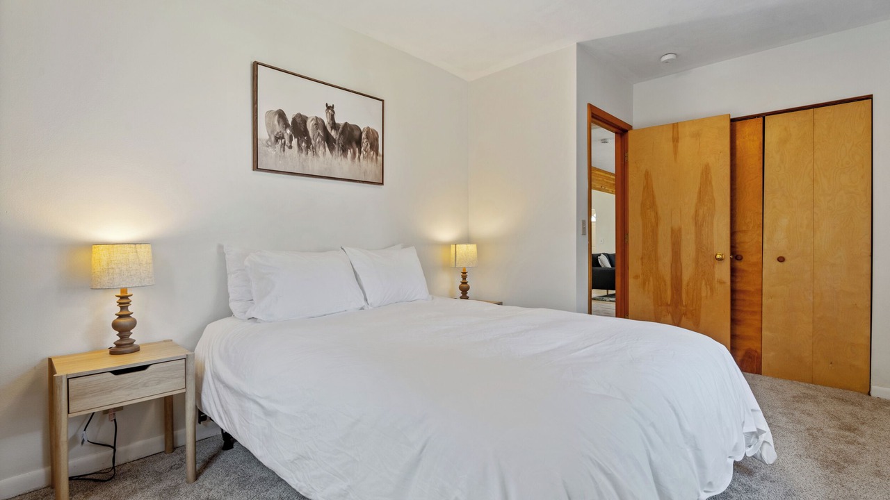 Photo of Bedroom in University District
