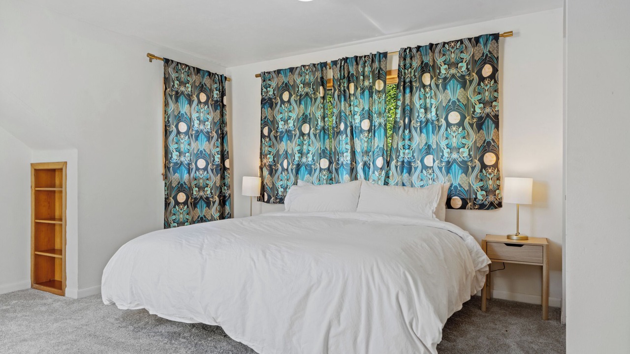 Photo of Bedroom in University District