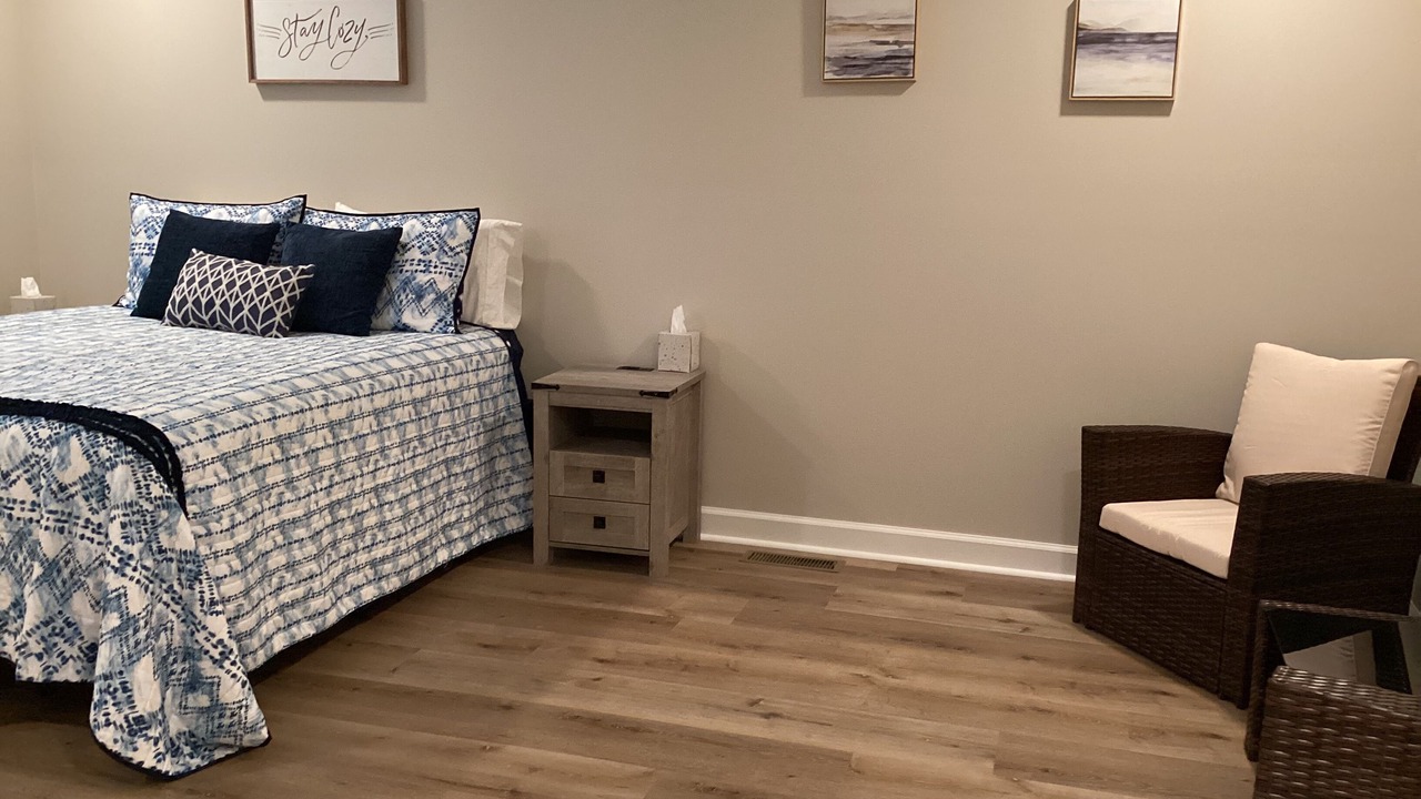 Photo of Bedroom in Counce