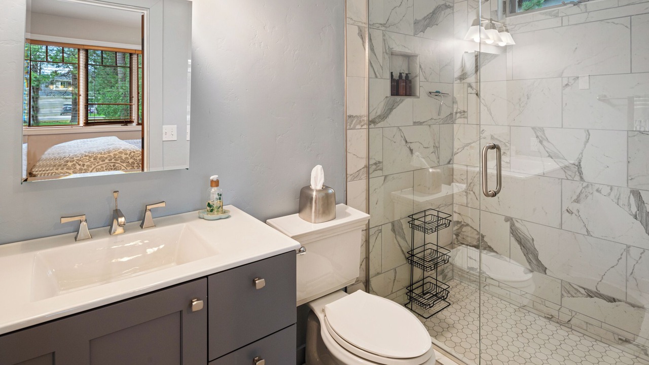 Photo of Bathroom in Ponder Point
