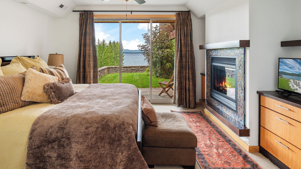 Photo of Livingroom in Ponder Point