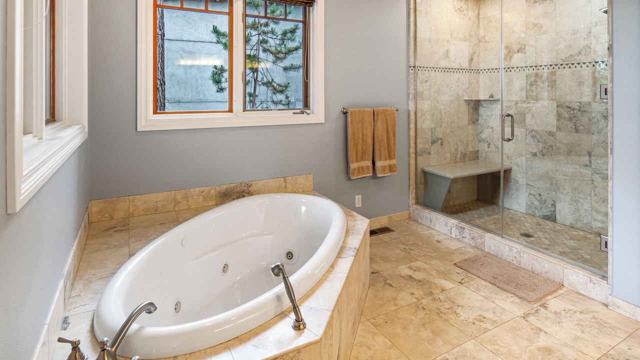 Photo of Bathroom in Ponder Point