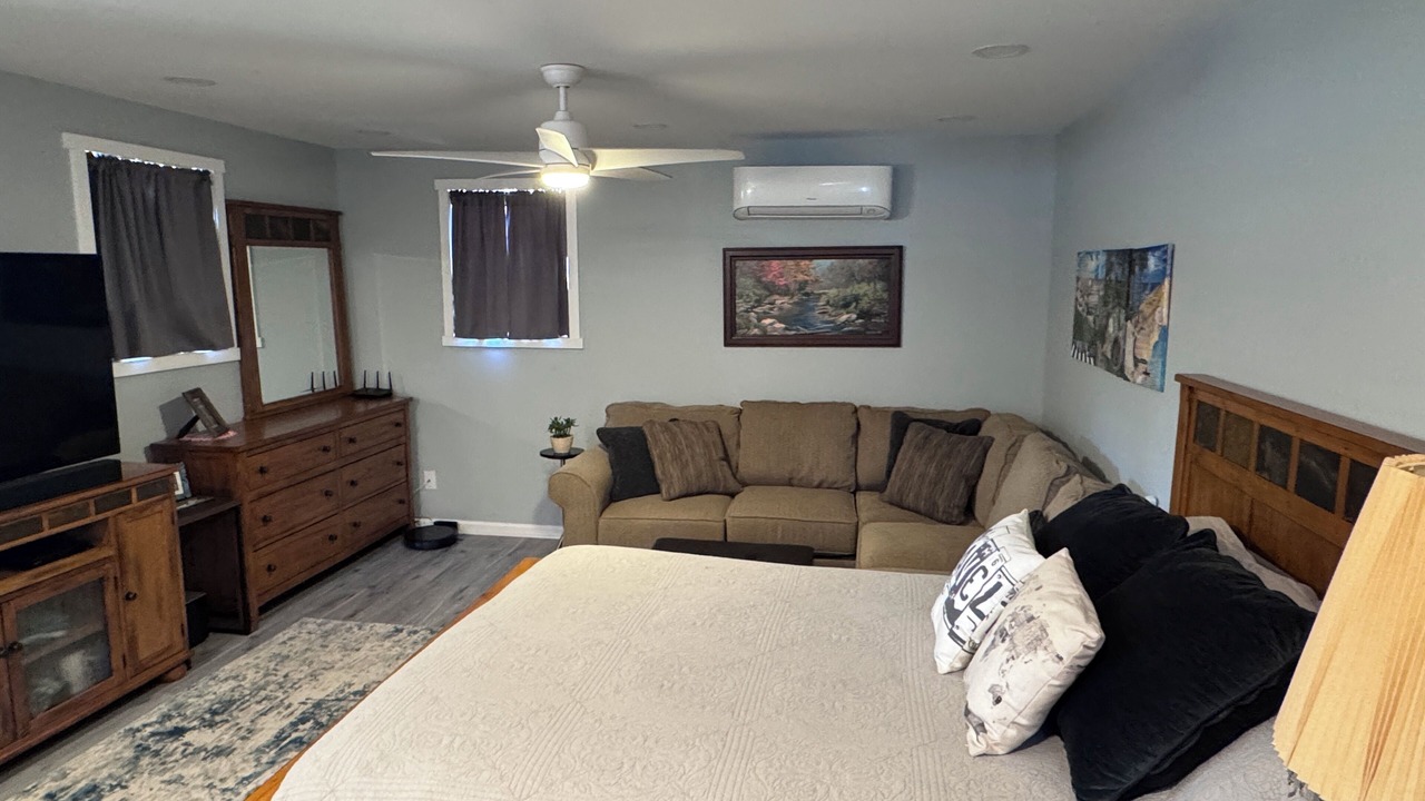 Photo of Bedroom in Clarendon