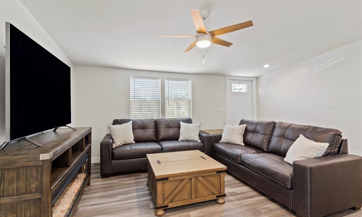 Photo of Livingroom in Russells Point