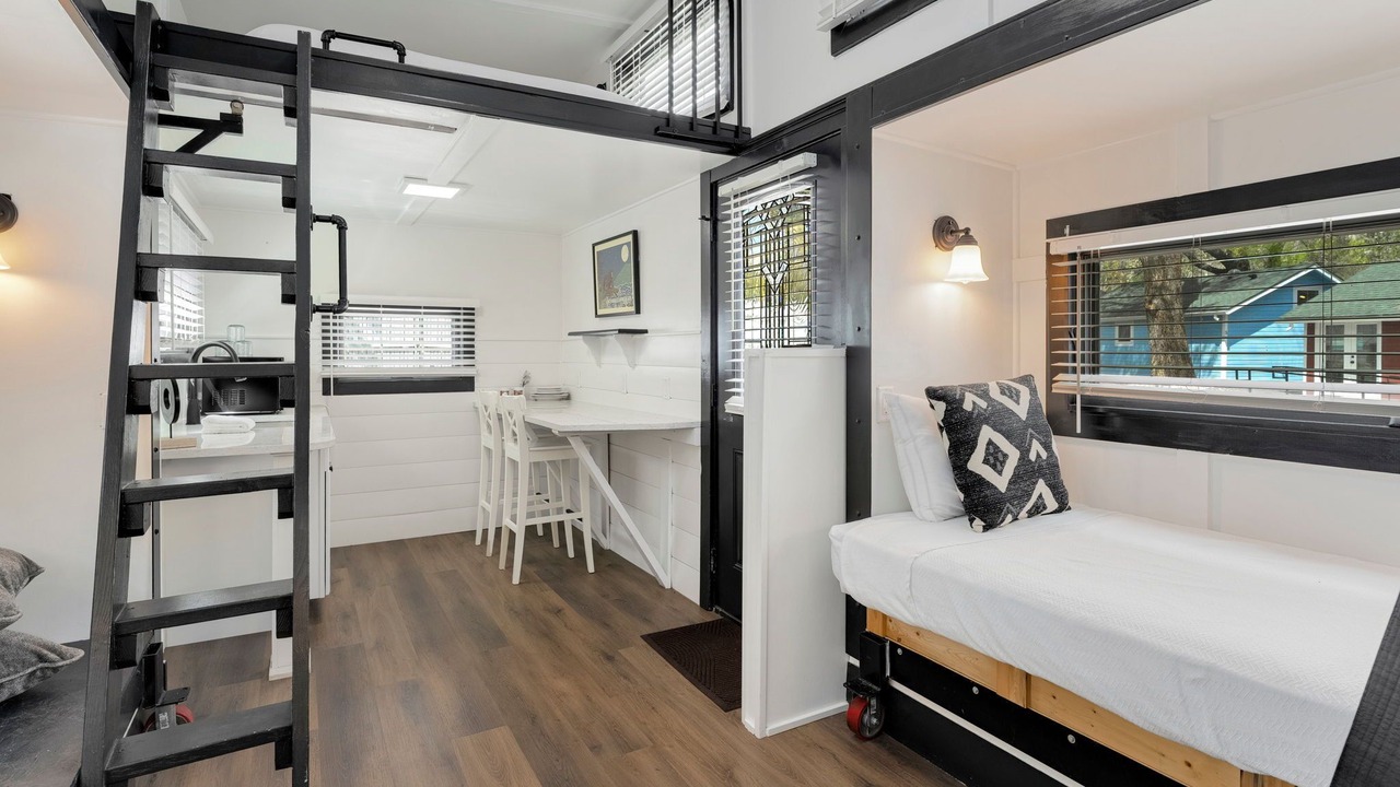 Photo of Bedroom in Poudre Park