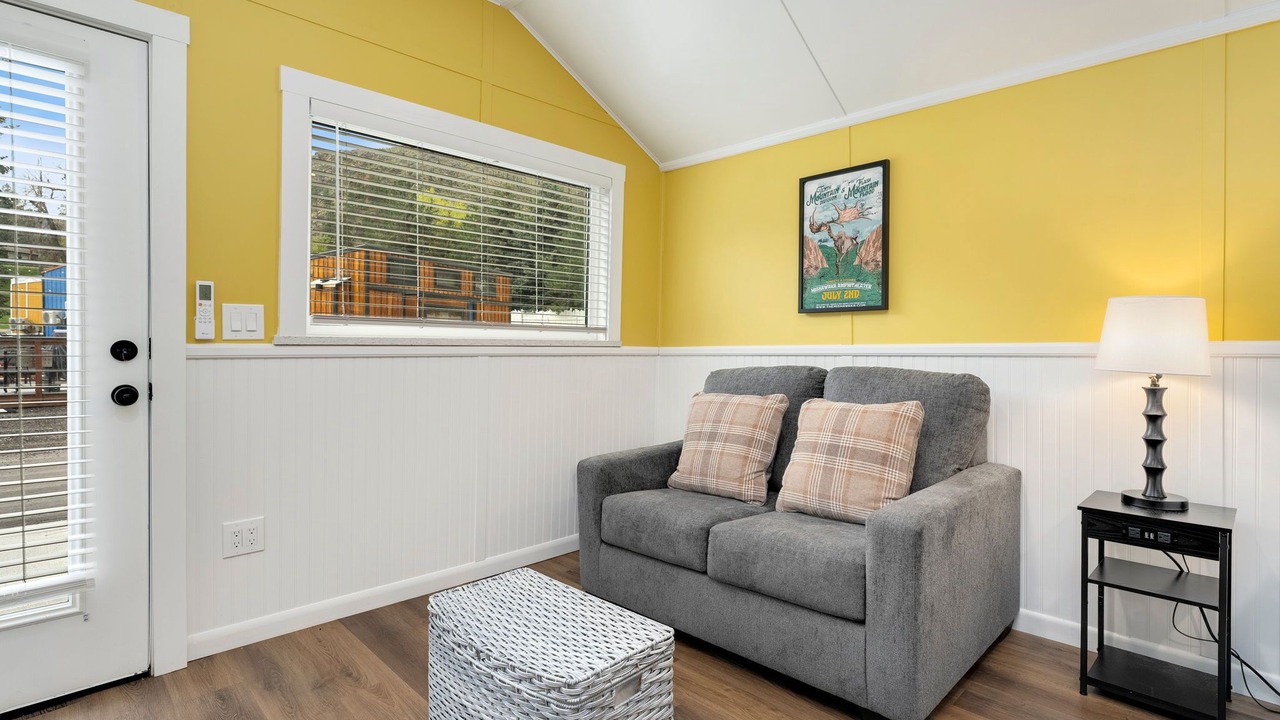 Photo of Livingroom in Poudre Park