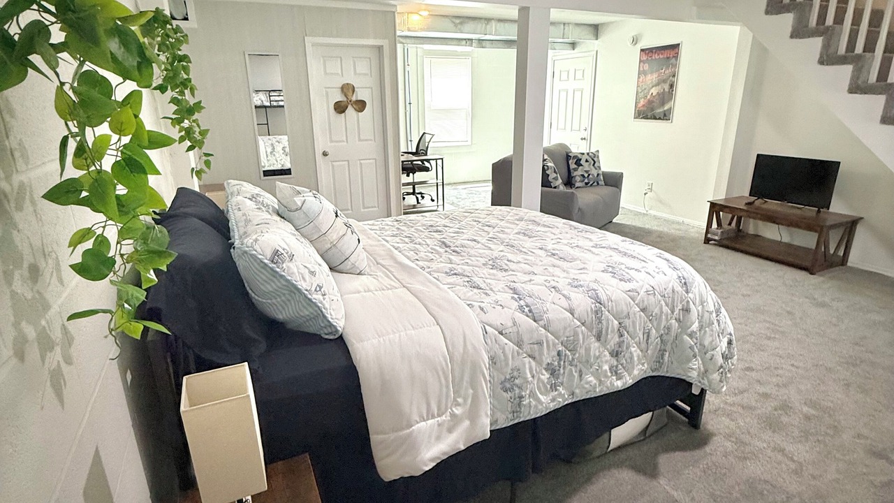 Photo of Bedroom in Portage Lakes