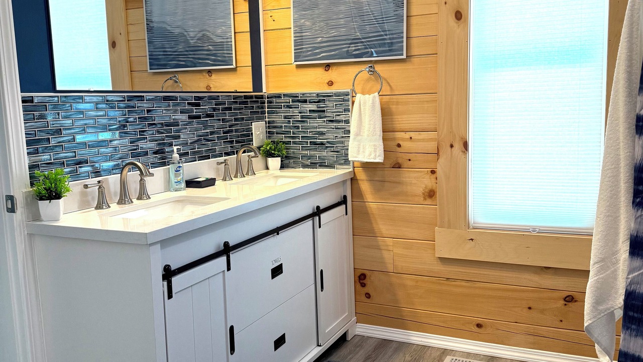 Photo of Bathroom in Portage Lakes