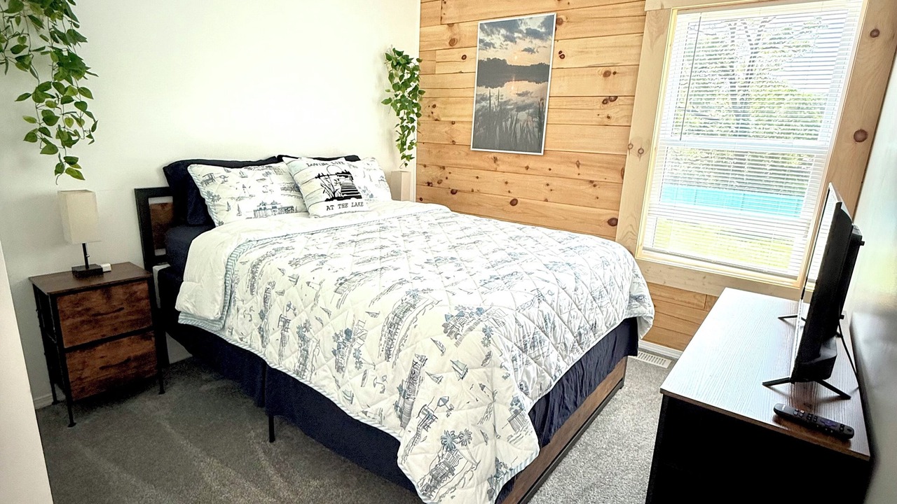 Photo of Bedroom in Portage Lakes