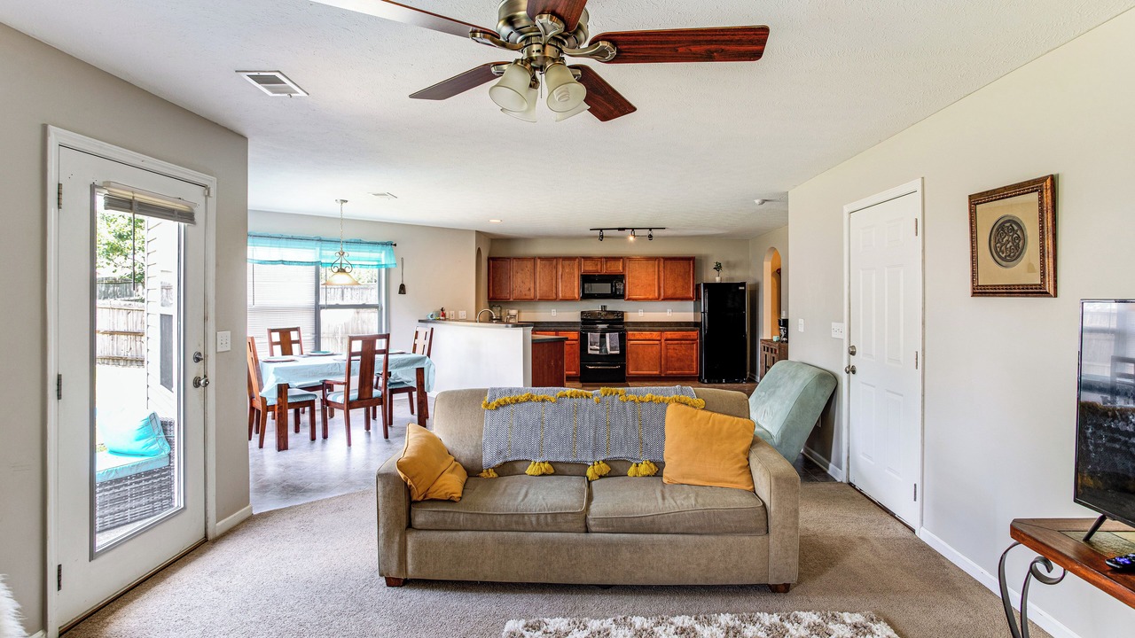 Photo of Livingroom in Huntcliff