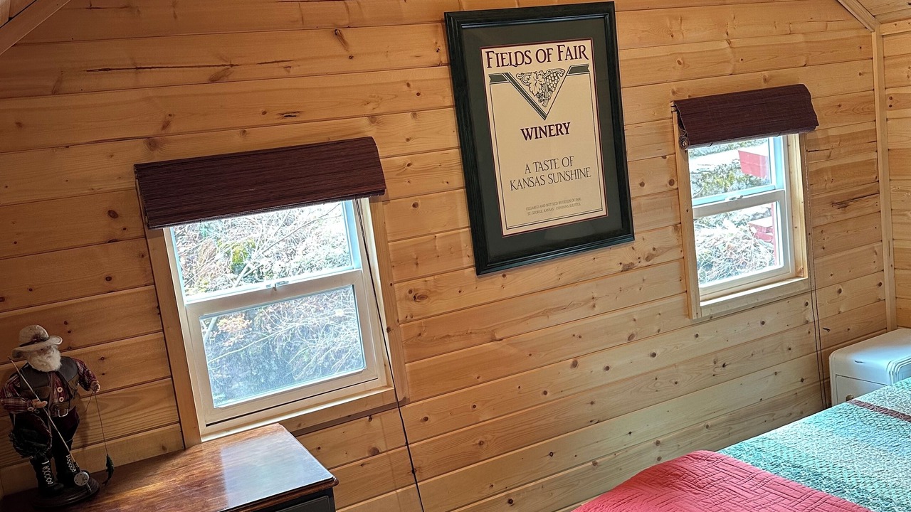 Photo of Bedroom in Twin Lakes