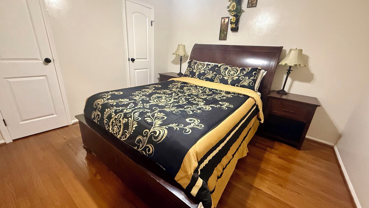 Photo of Bedroom in Pasadena