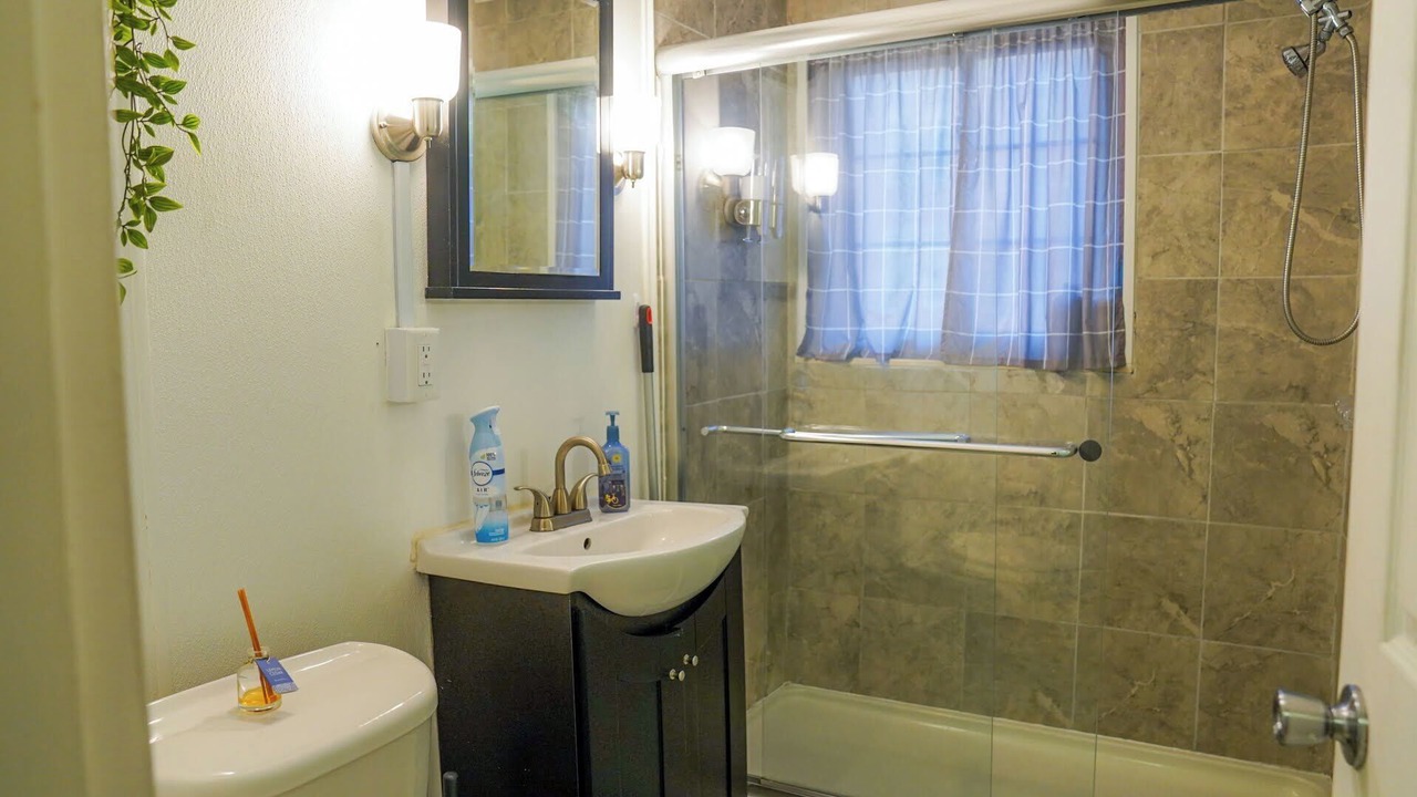 Photo of Bathroom in Franklin Park