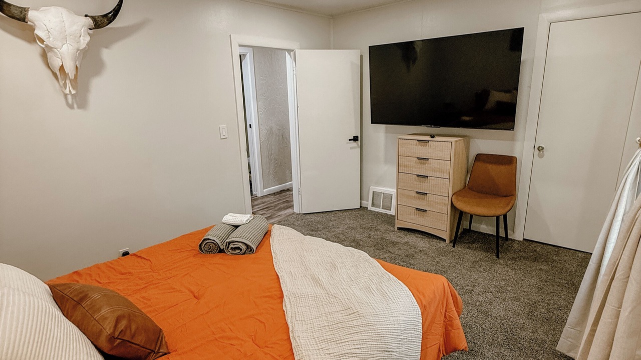 Photo of Bedroom in Saint Marys  Allen County
