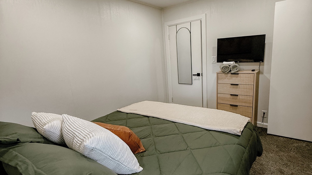 Photo of Bedroom in Saint Marys  Allen County