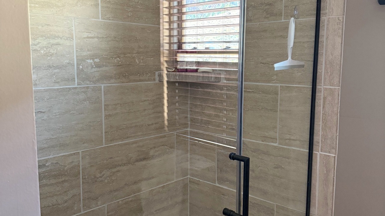 Photo of Bathroom in Wapiti