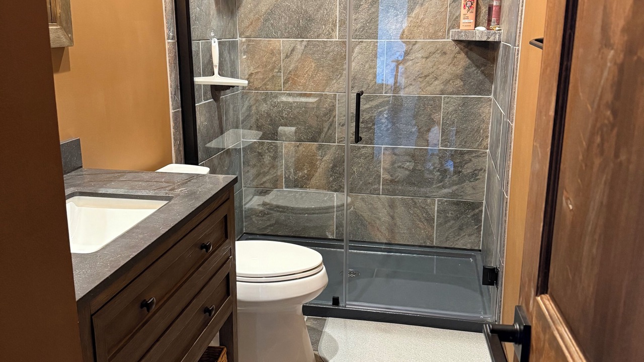Photo of Bathroom in Wapiti