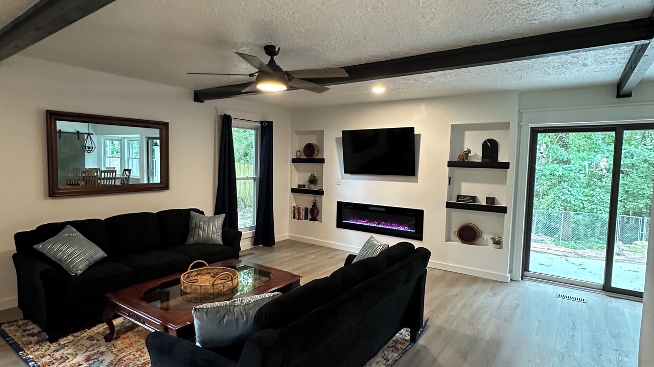 Photo of Livingroom in Broken Arrow