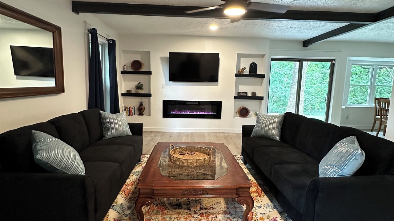 Photo of Livingroom in Broken Arrow