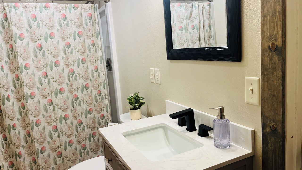 Photo of Bathroom in Gardiner