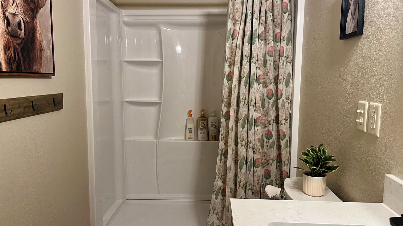 Photo of Bathroom in Gardiner