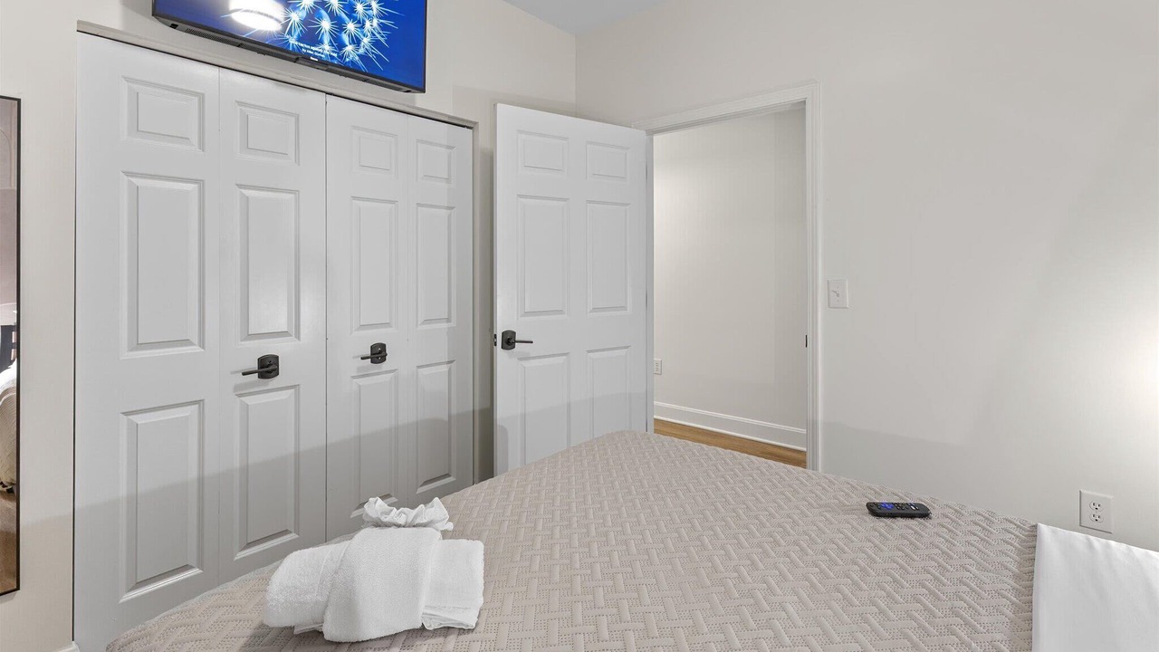 Photo of Bedroom in Lockerbie Square
