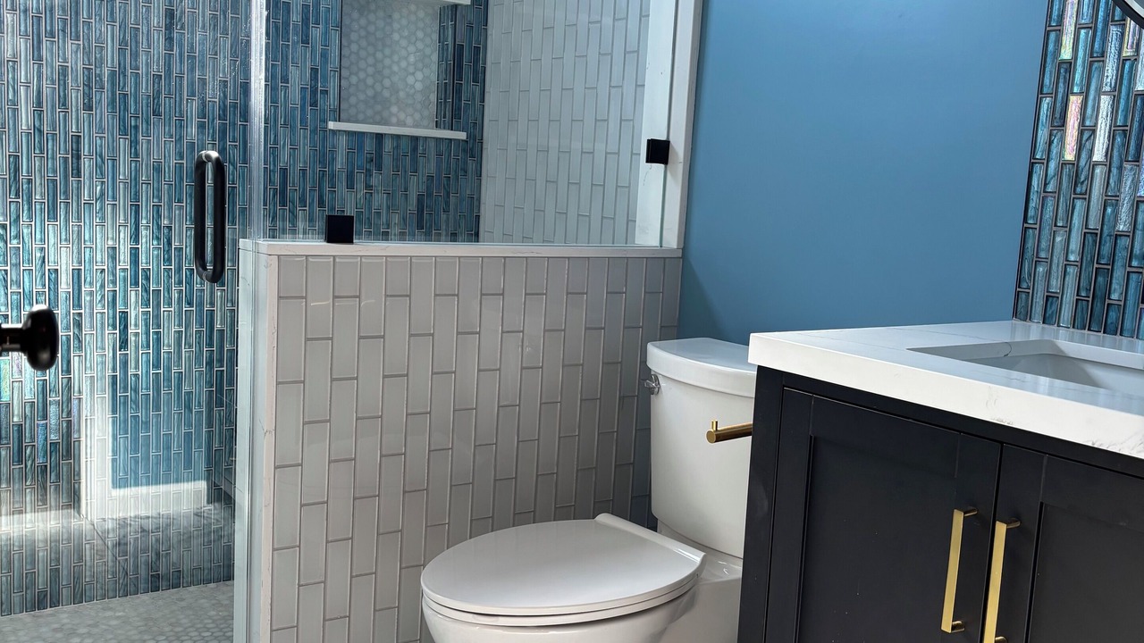 Photo of Bathroom in Harbor