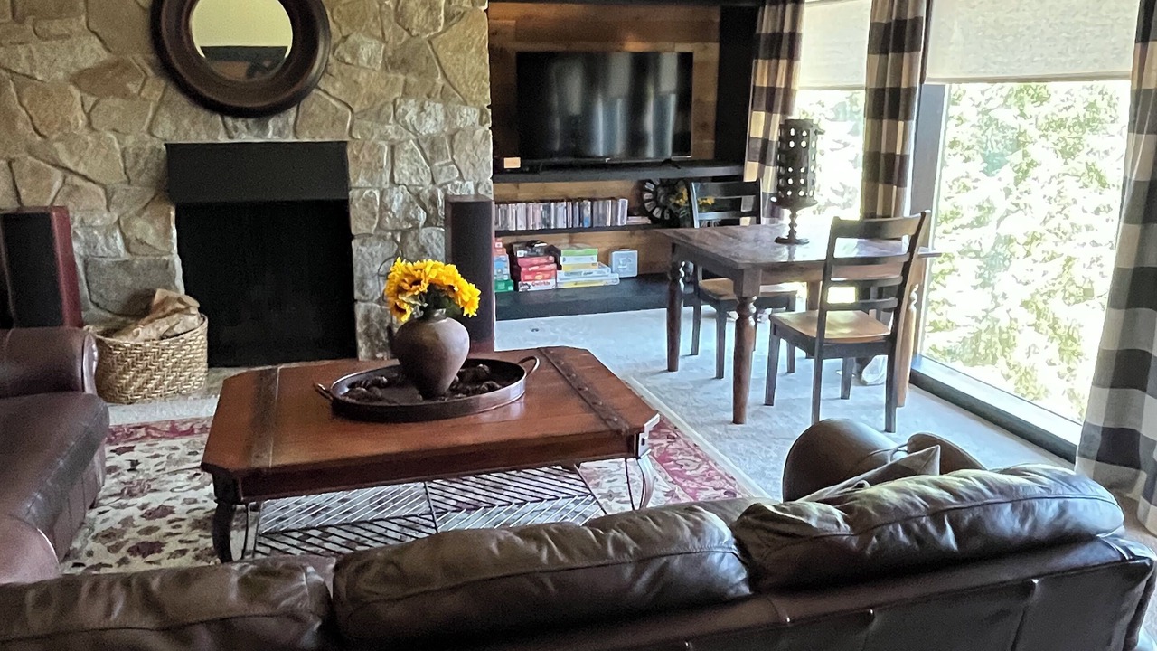 Photo of Livingroom in Hayden View Estates