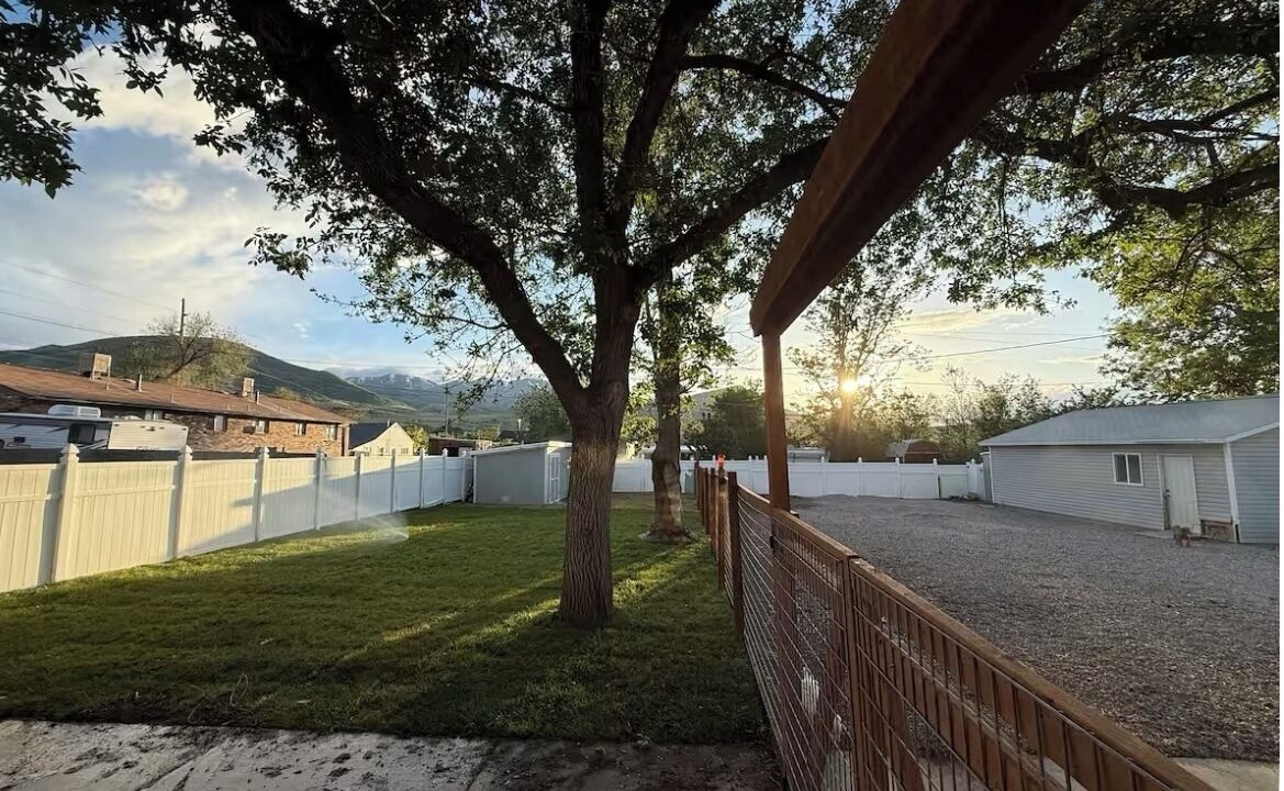 Photo of Outdoor in Magna