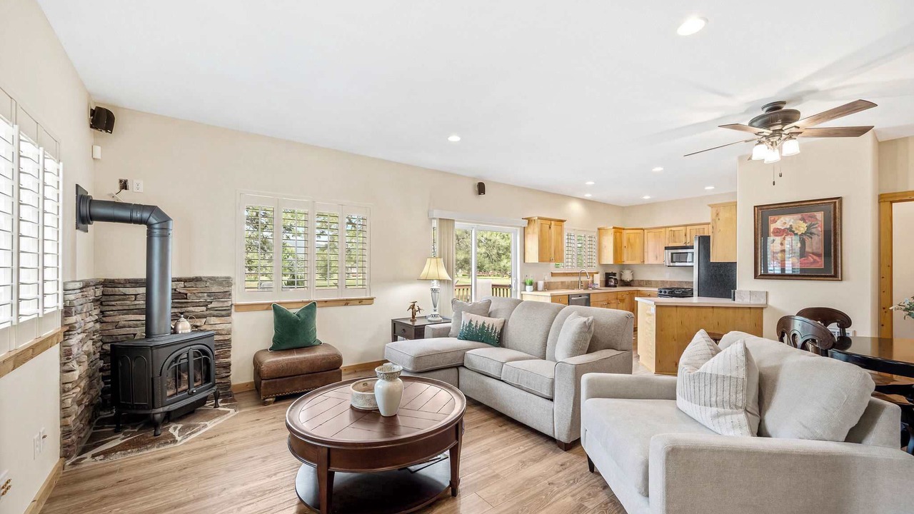 Photo of Livingroom in Blanchard
