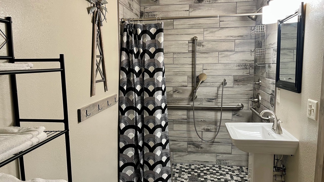 Photo of Bathroom in Gardiner