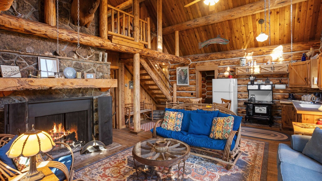 Photo of Livingroom in Livingston