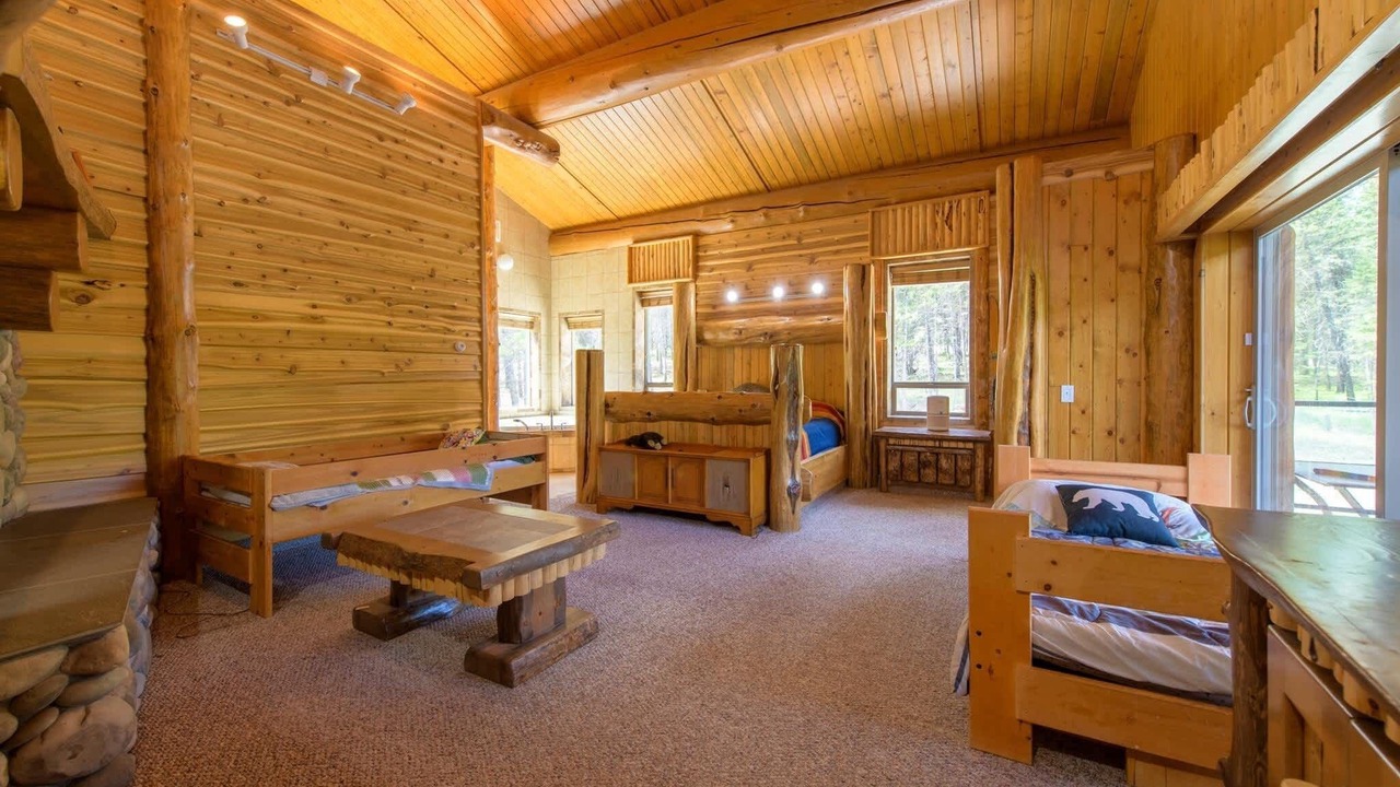 Photo of Livingroom in Eureka