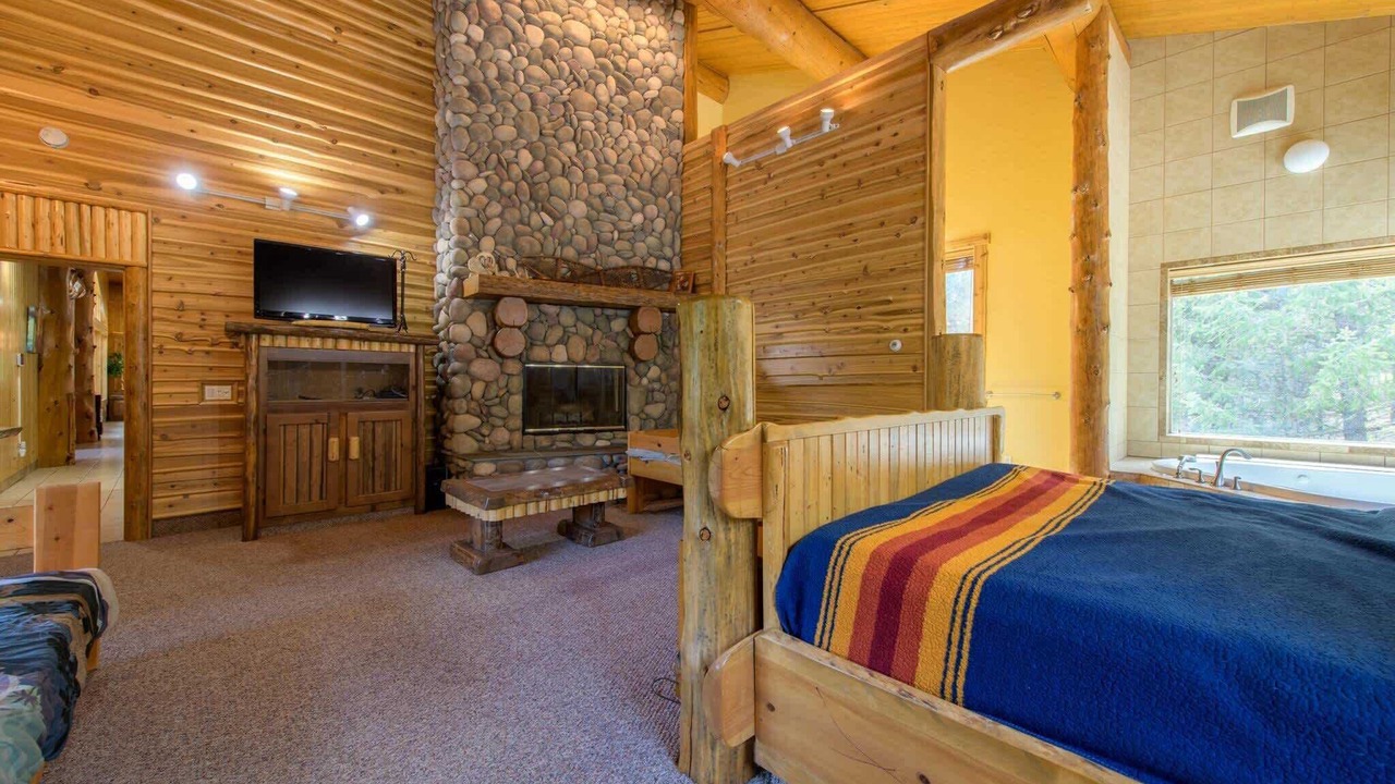 Photo of Livingroom in Eureka
