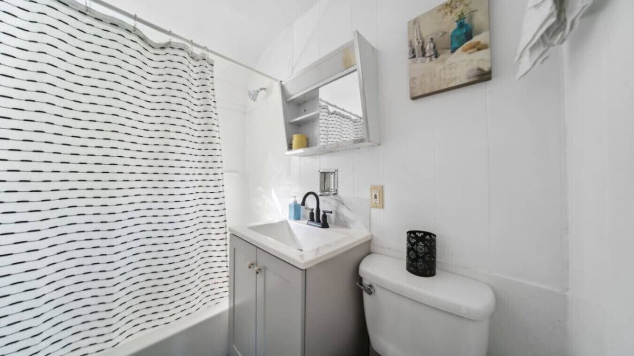 Photo of Bathroom in Euclid
