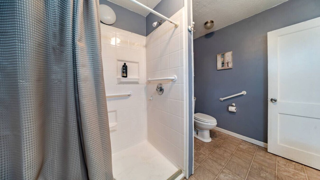 Photo of Bathroom in Cuyahoga Falls