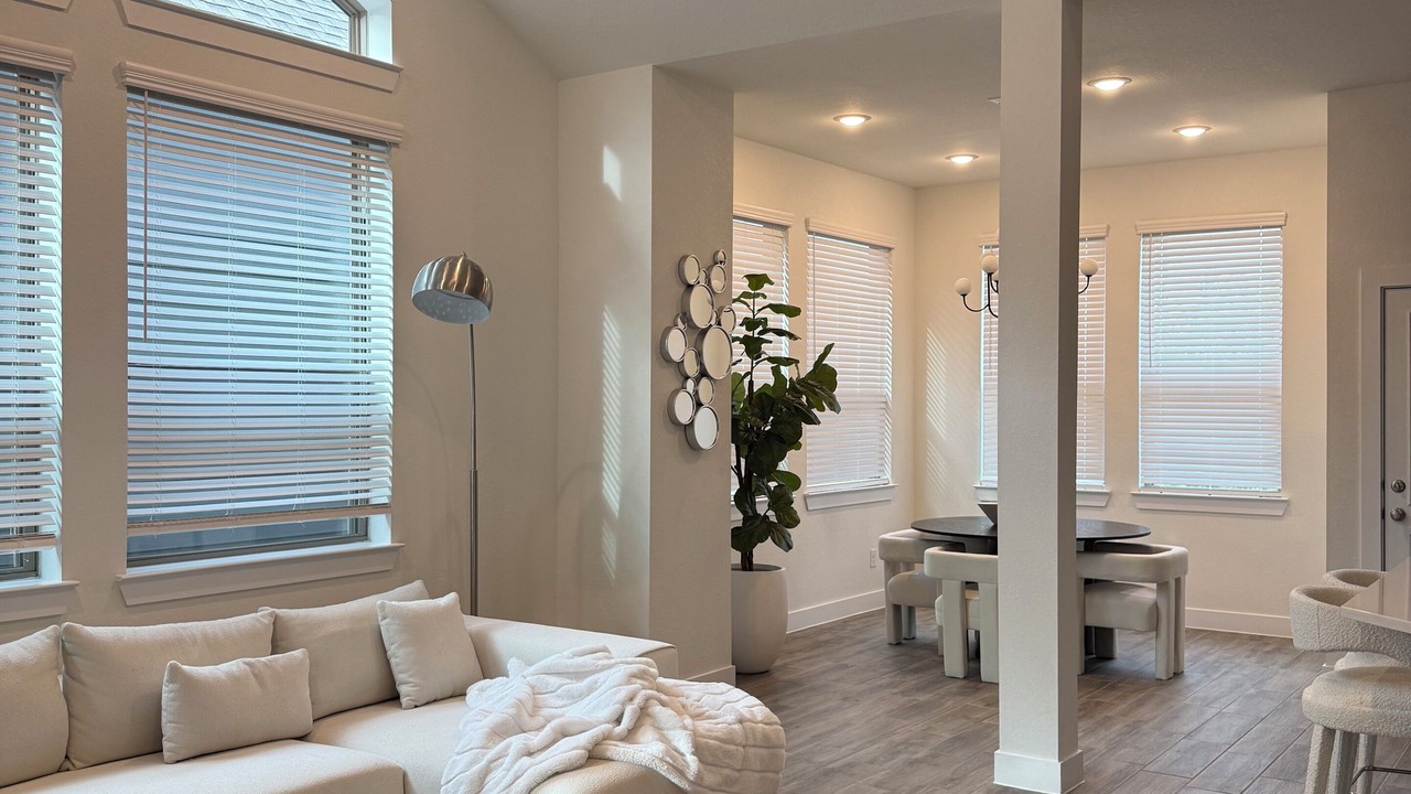 Photo of Livingroom in Cypress