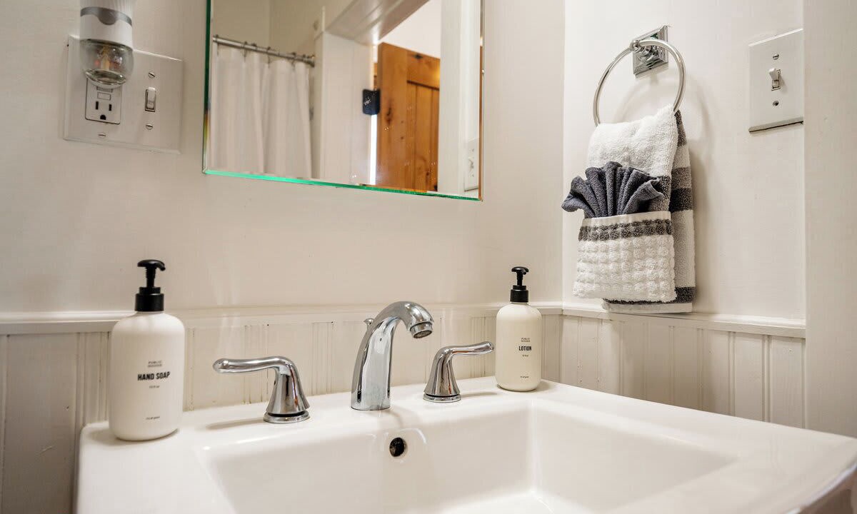 Photo of Bathroom in Sheridan